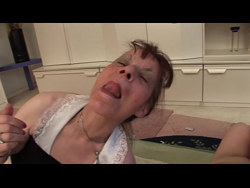 ❤️ Du dapîr û bapîrekî wan sê kes in Porno li ku.trysex.ru