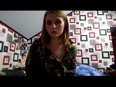 ❤️ Xwendekarê ciwan blonde ji Rûsyayê ji dîkên mezintir hez dike. Porno li ku.trysex.ru